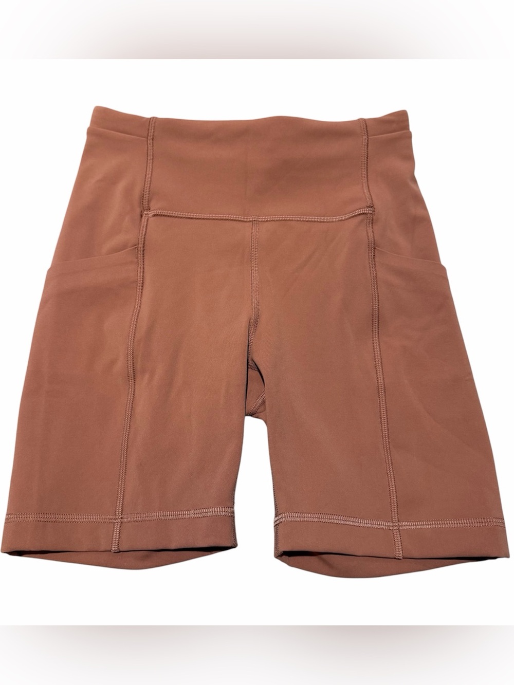 size 4 lululemon mauve biker shorts